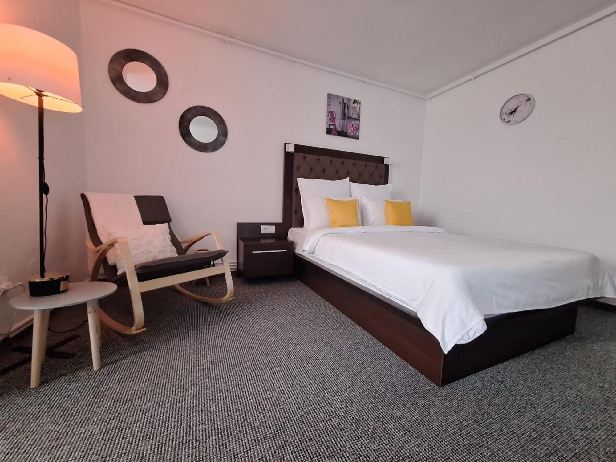 Onyx - Radiance Aparthotel Brasov Exterior photo